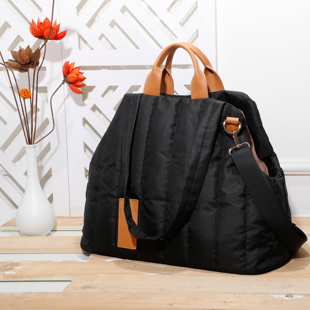 Lightweight Waterproof Pet Carrier Handbag For Outdoor Travel And Fashion Use
